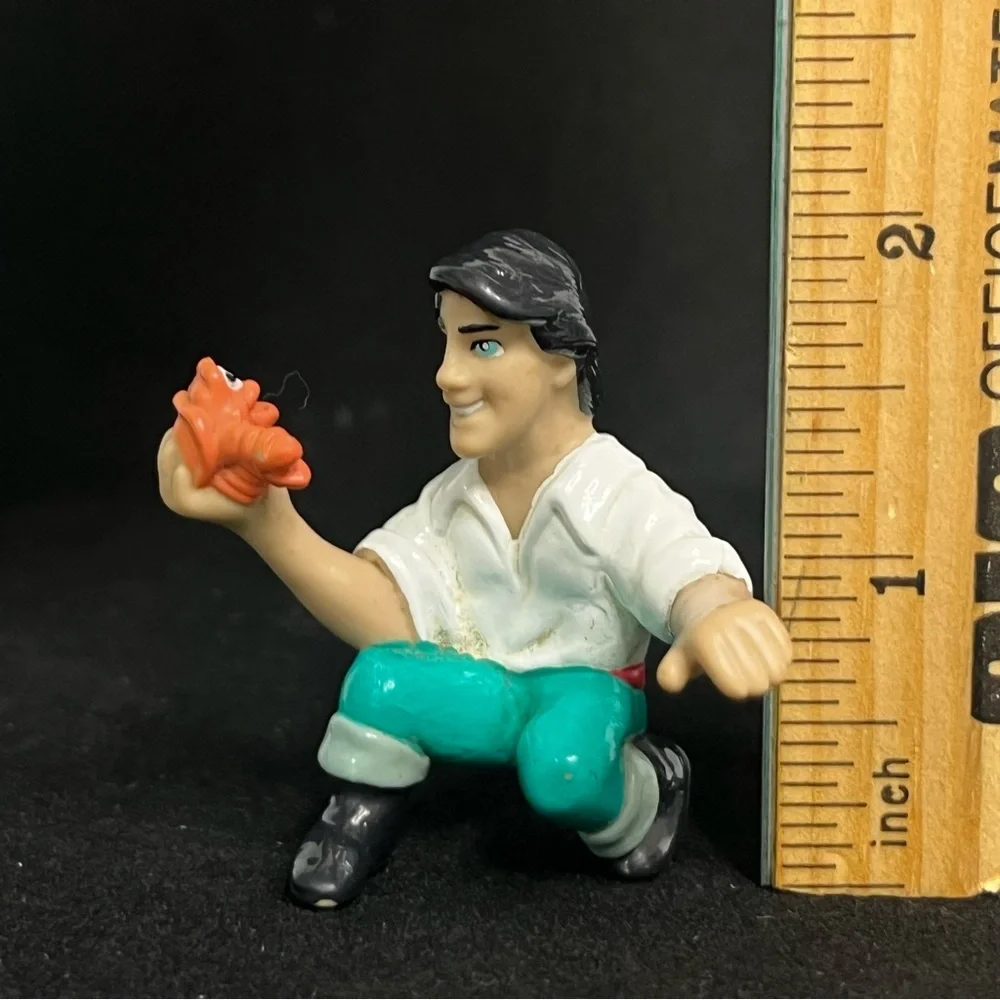 1989 the little mermaid prince eric with sebastian the crab disney pvc‎